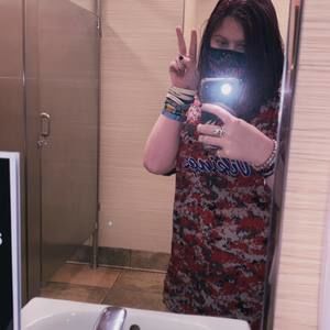 Meet your Posher, Claire